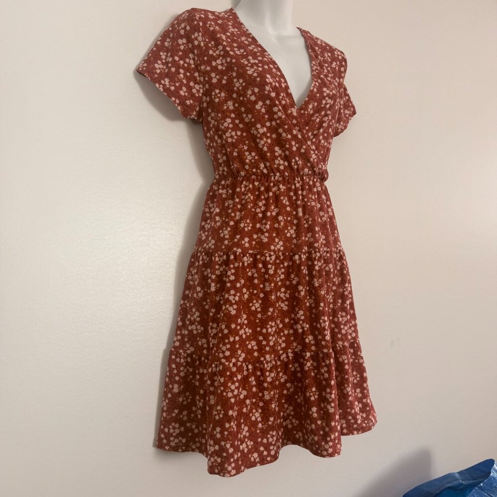 No Boundaries Rust Floral Wrap Dress | Flowy | Tie Back | Size L (11–13) - Picture 2 of 12